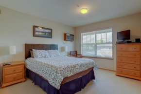 13 Lodge Close to Golfing and Biking